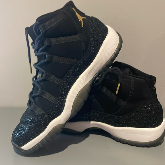 Metallic Gold Jordan Retro 11 Black And Gold Size 9Y Jordan Air 11